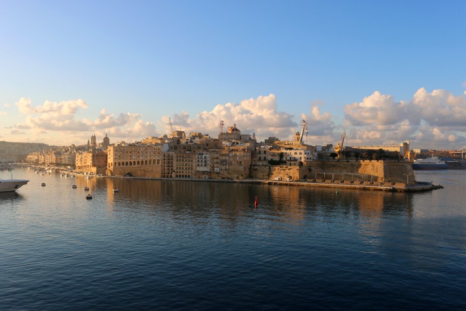 Cruise ship lake travel