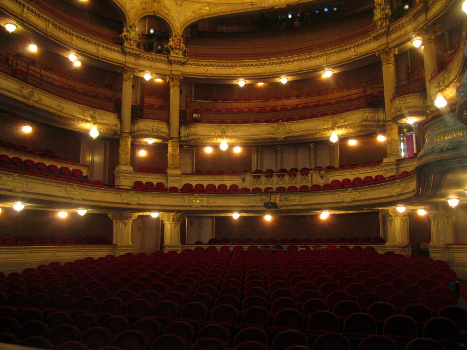 Audience actors stage