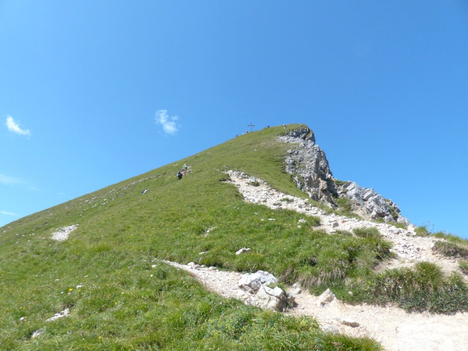Hiking more mountains