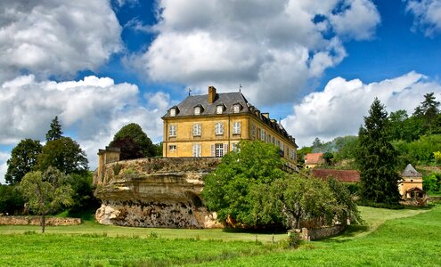 Palace mansion sky
