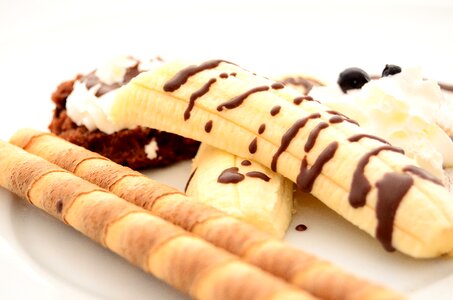 Fruit sweets whipped cream