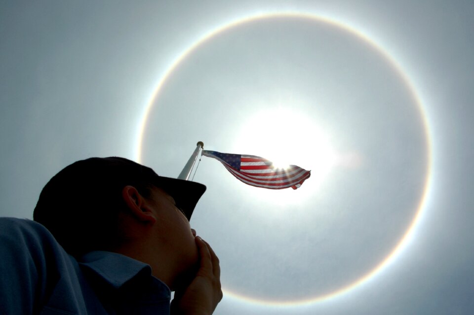 Halo symbol optical