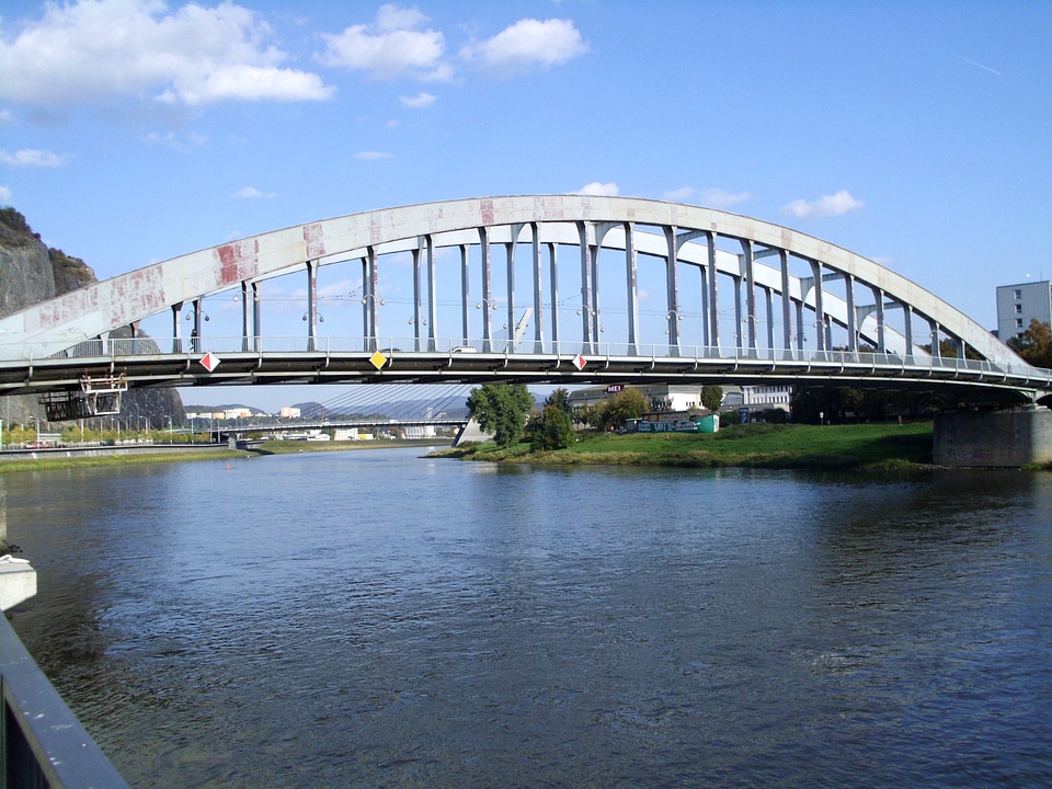 Elbe water transportation