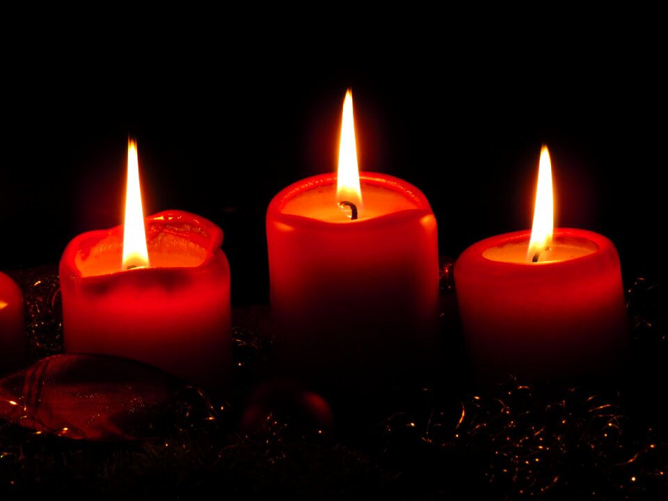Advent wreath candles flame