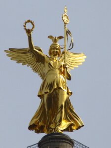 Berlin gold else monument