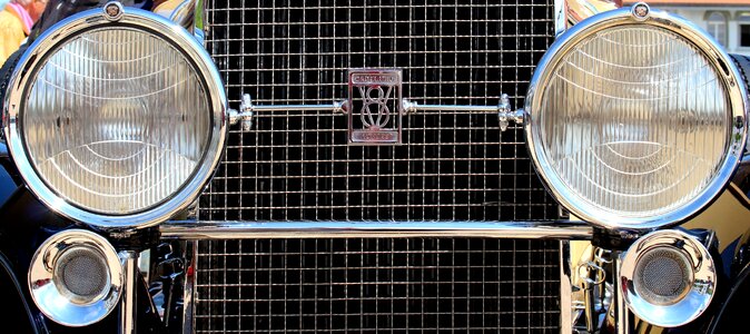 Cadillac 1929 chrome grille photo