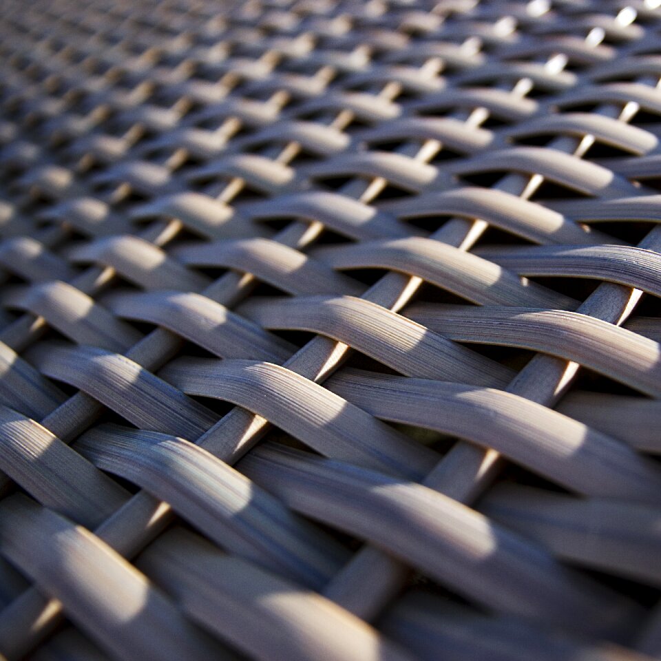 Intertwined woven beach chair