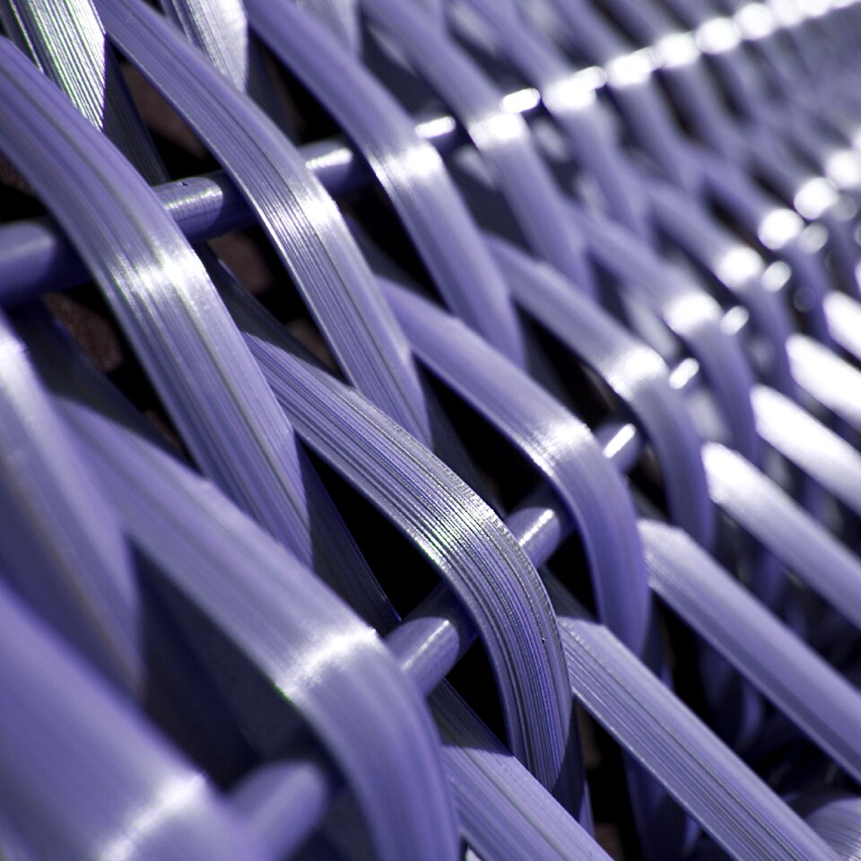 Intertwined woven beach chair