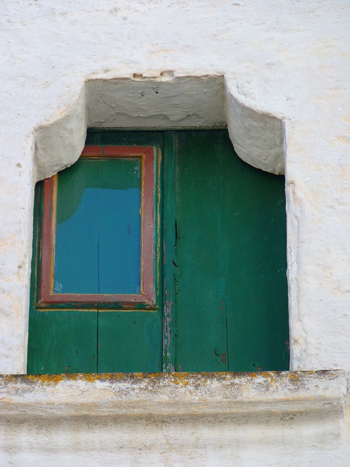 Facade green shutter