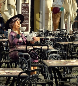 Dresden figure woman