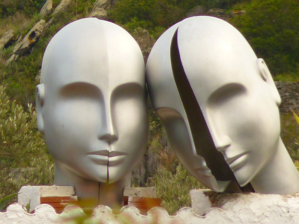 Lligat port museum face