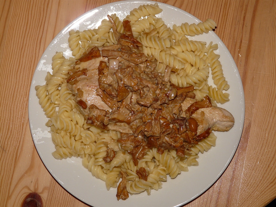 Eat main course food