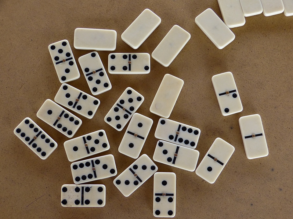 Play stone play pastime
