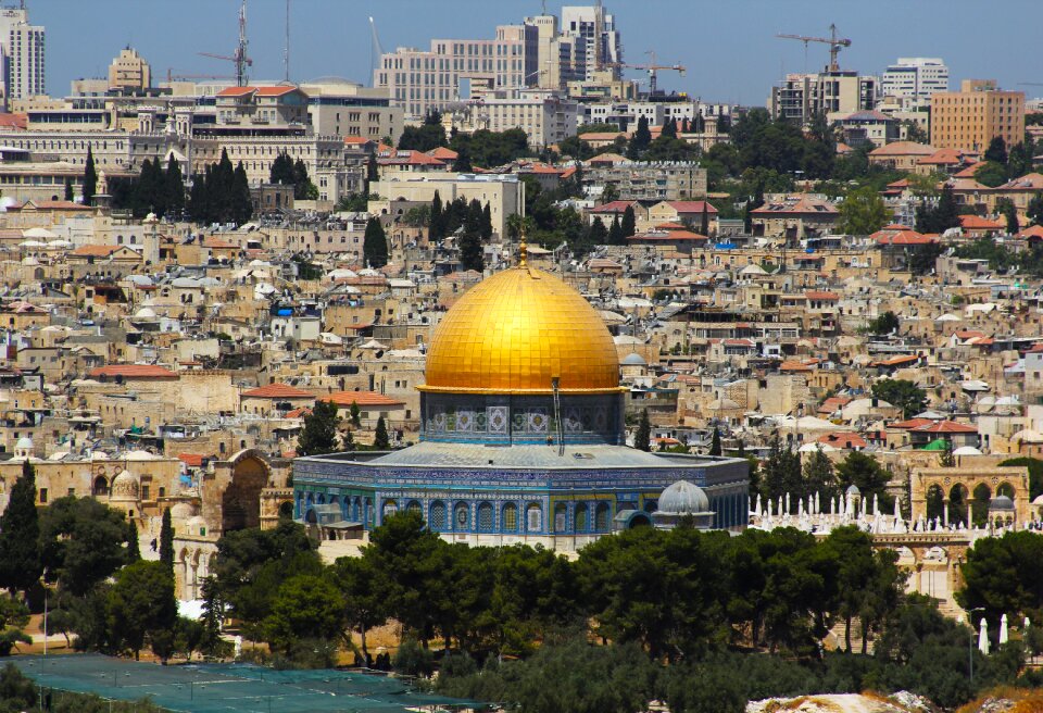 Holiday cities golden