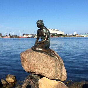 Sea kobenhavn statue photo