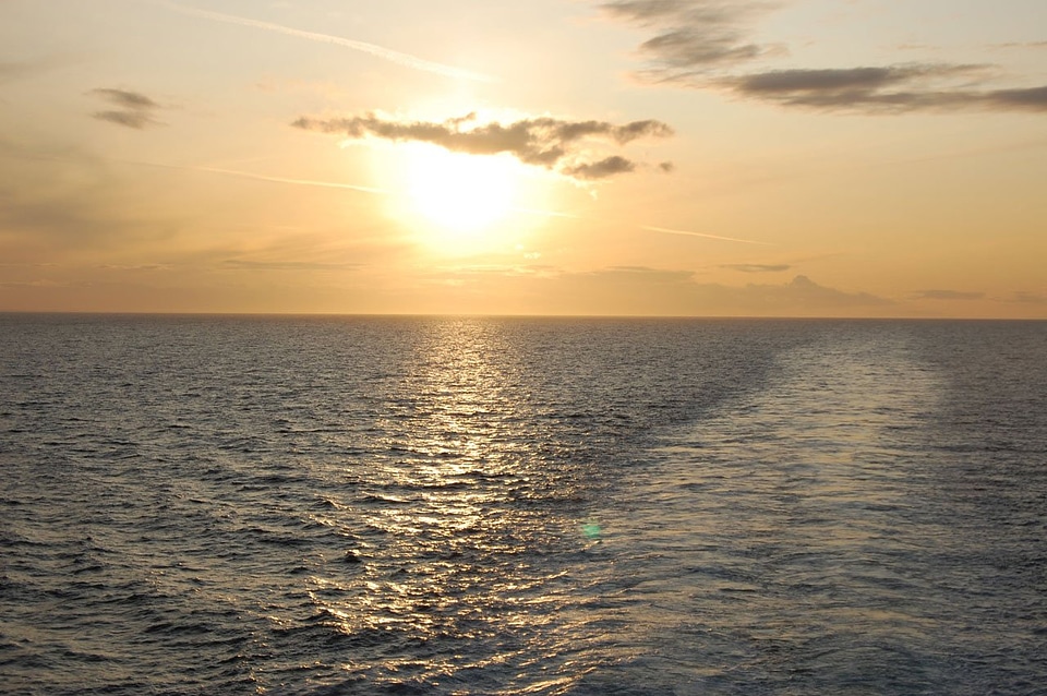 Ocean seascape horizon