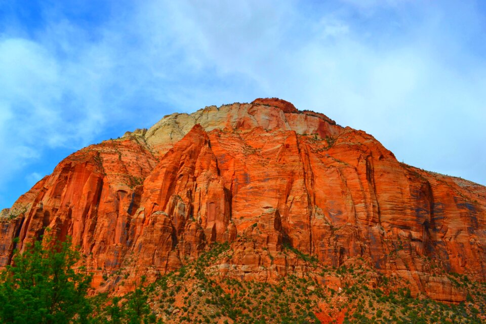 Red rocky mountains