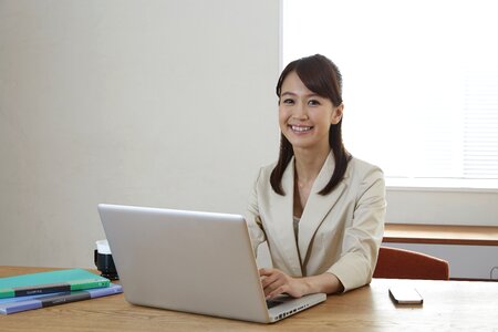 Business woman laptop computer photo