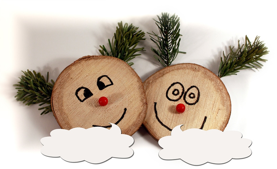 Laugh wood figures