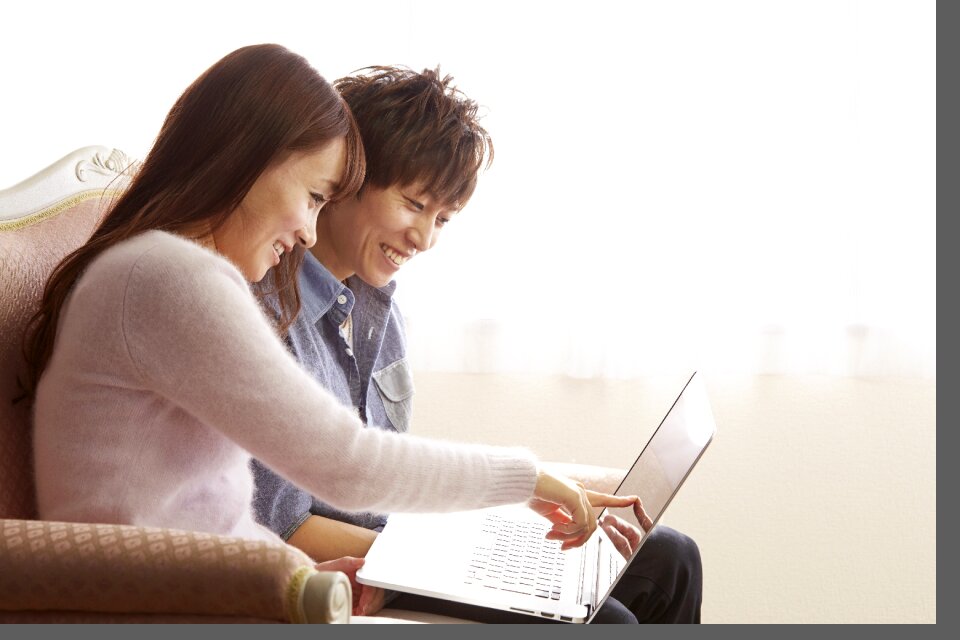 Couple laptop computer
