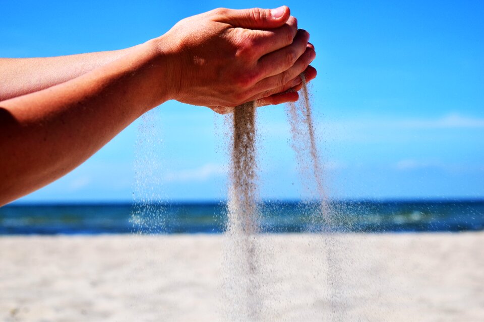 Hand sand