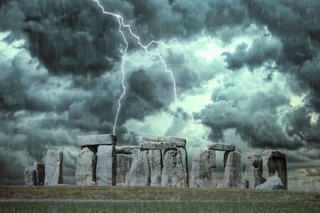 Lightning stonehenge rain