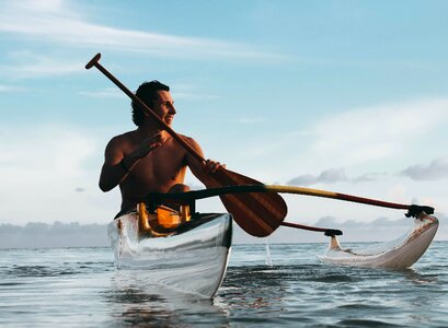 Man canoe