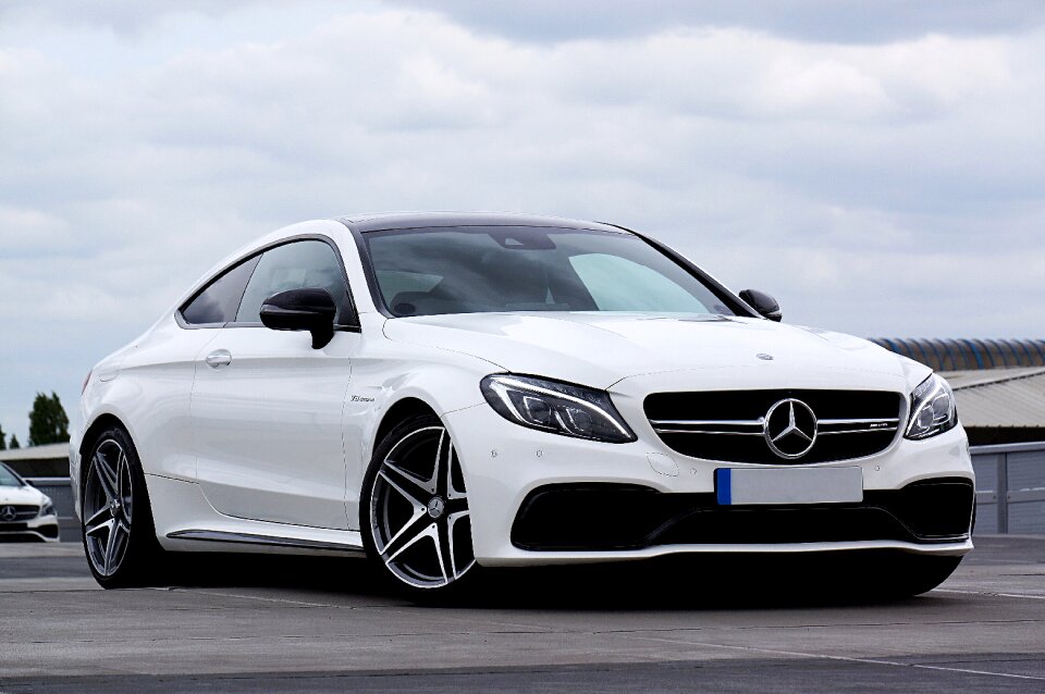 Mercedes benz c63 amg