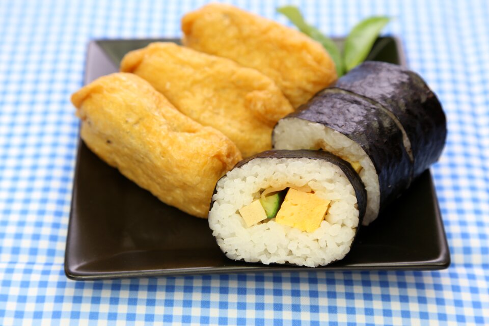 Sushi roll inarizushi food