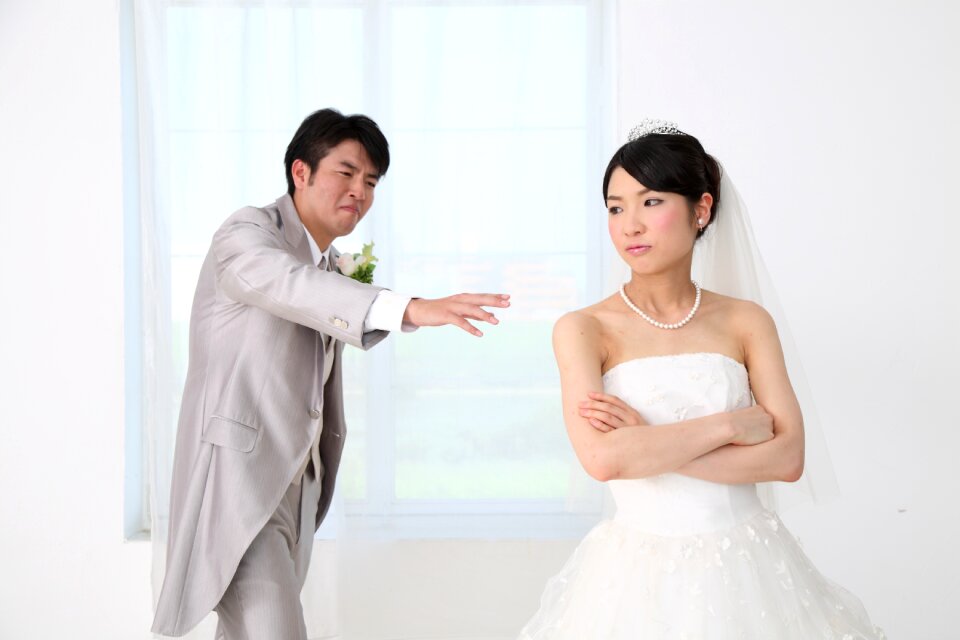 Wedding bride groom fight