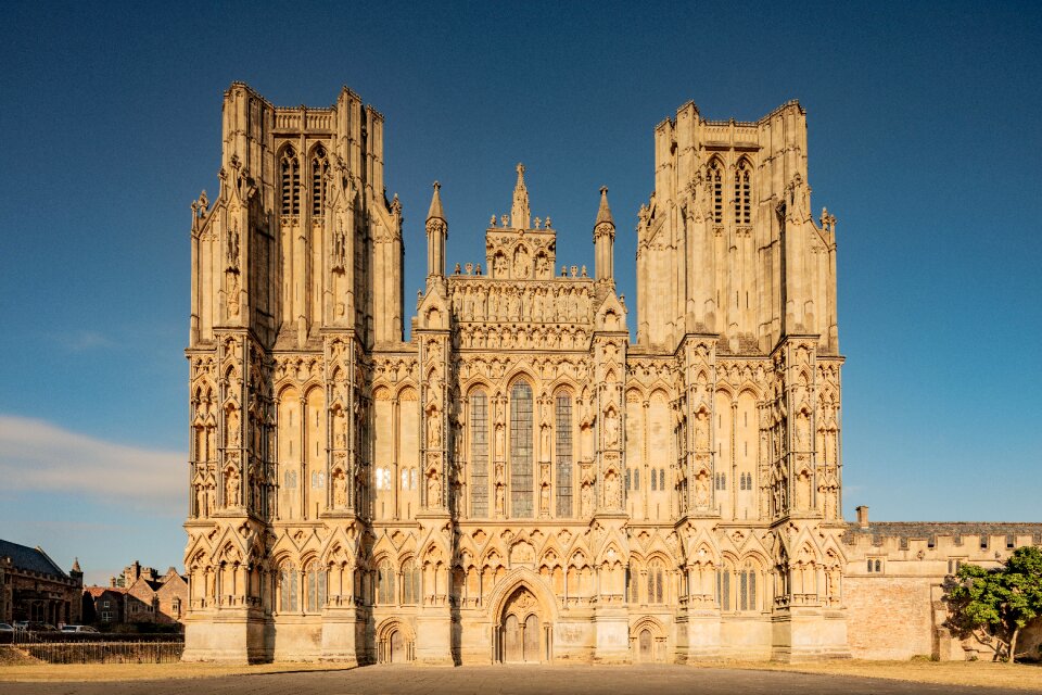 Wells cathedral exterior