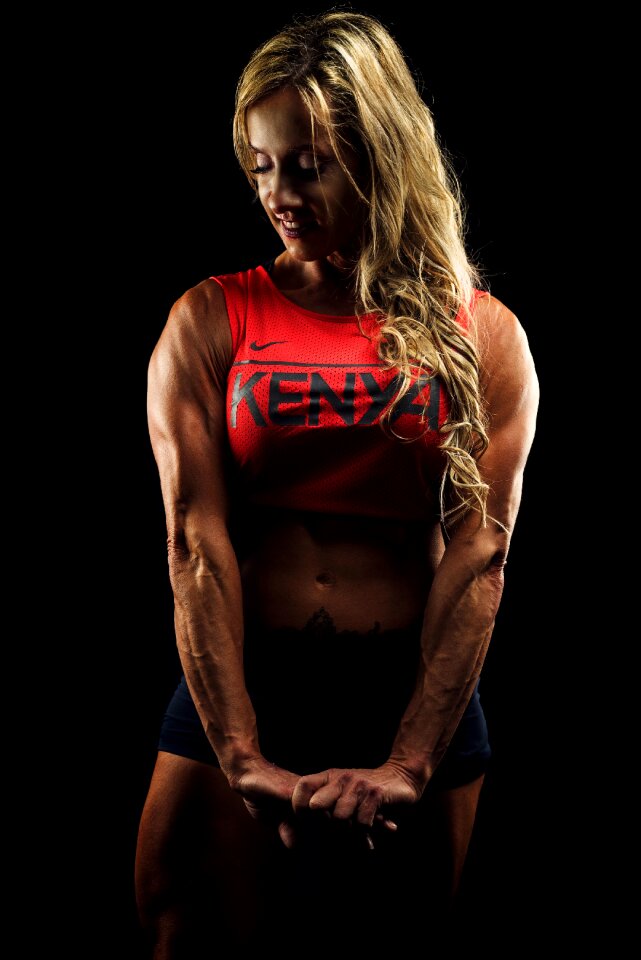 Woman muscle bodybuilder photo