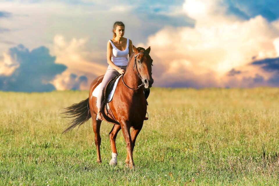 Woman ride horase