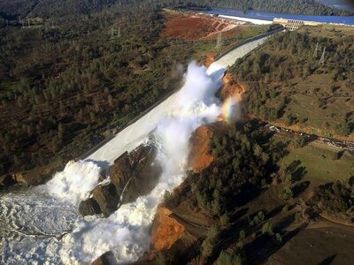 Oroville dam spillway