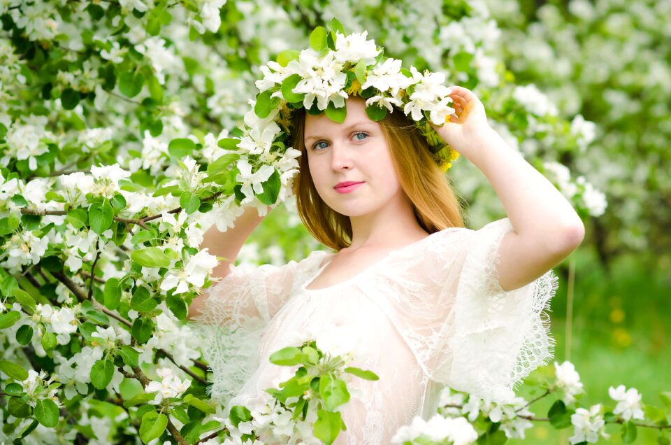 Woman flower photo