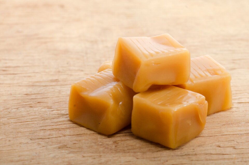 Caramel confection