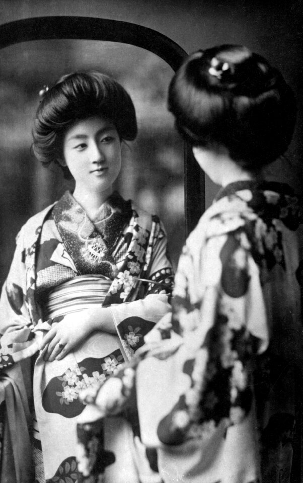 Geisha woman