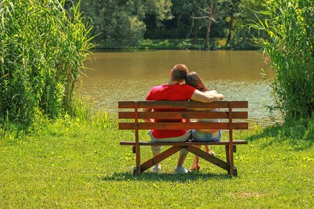 Couple bench love