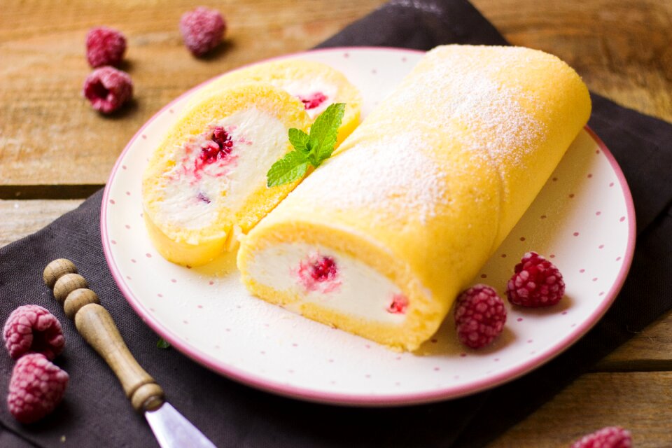 Cream roll cake sweet