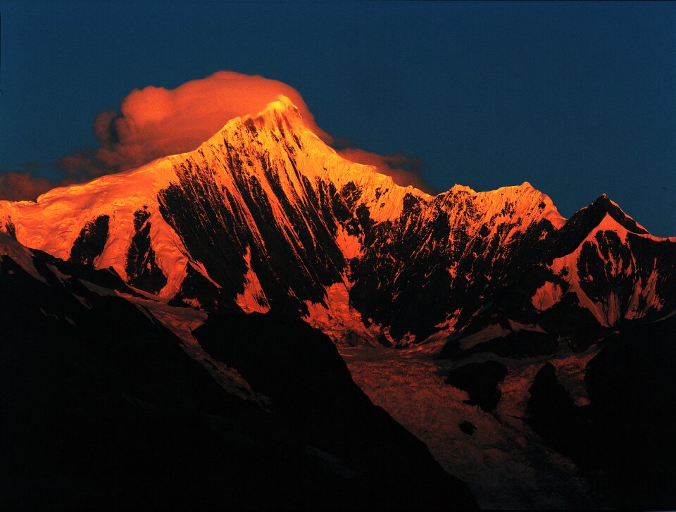 Kawagarbo meili snow mountains