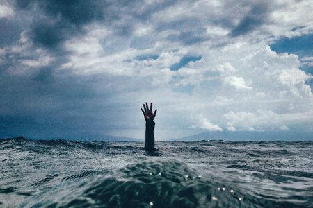 Sea hand help