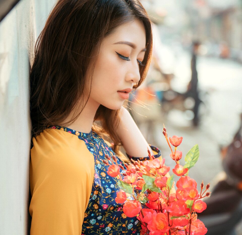 Woman girl ao dai