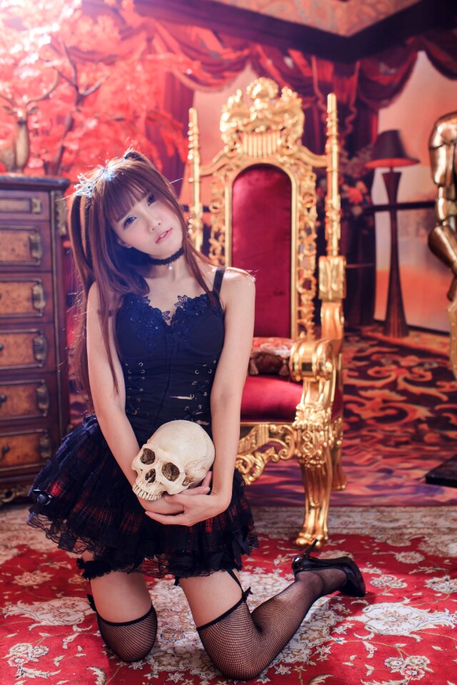 Woman girl gothic lolita