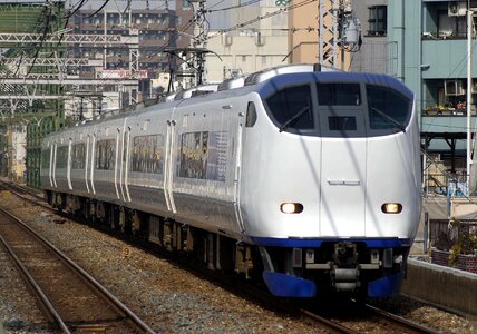 281 series haruka train