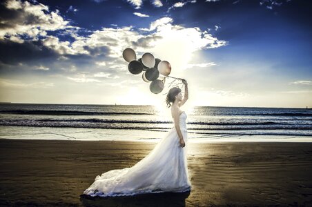 Bride wedding dress balloon