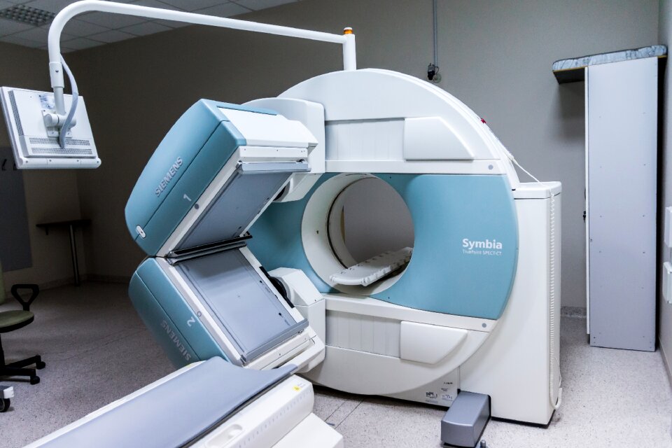 Clinical mri scanner