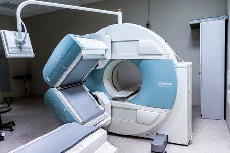 Clinical mri scanner photo