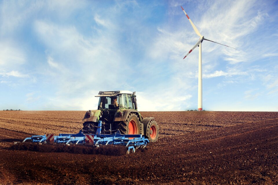 Field tractor wind power