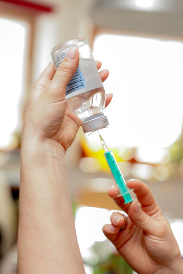 Hand injection medicine
