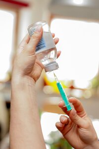 Hand injection medicine